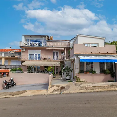 Marijana ツリクヴェニツァ